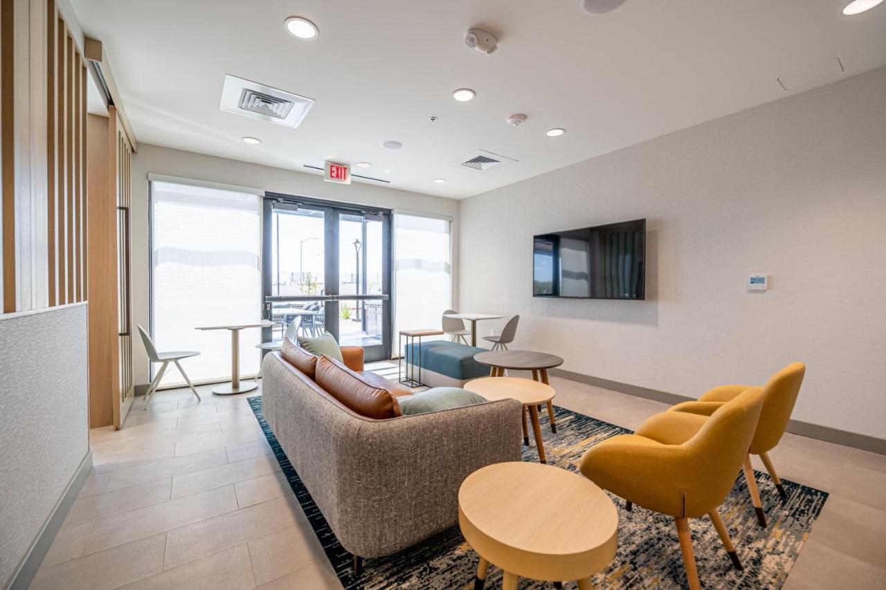 Towneplace Suites By Marriott Las Vegas North I-15 Екстер'єр фото