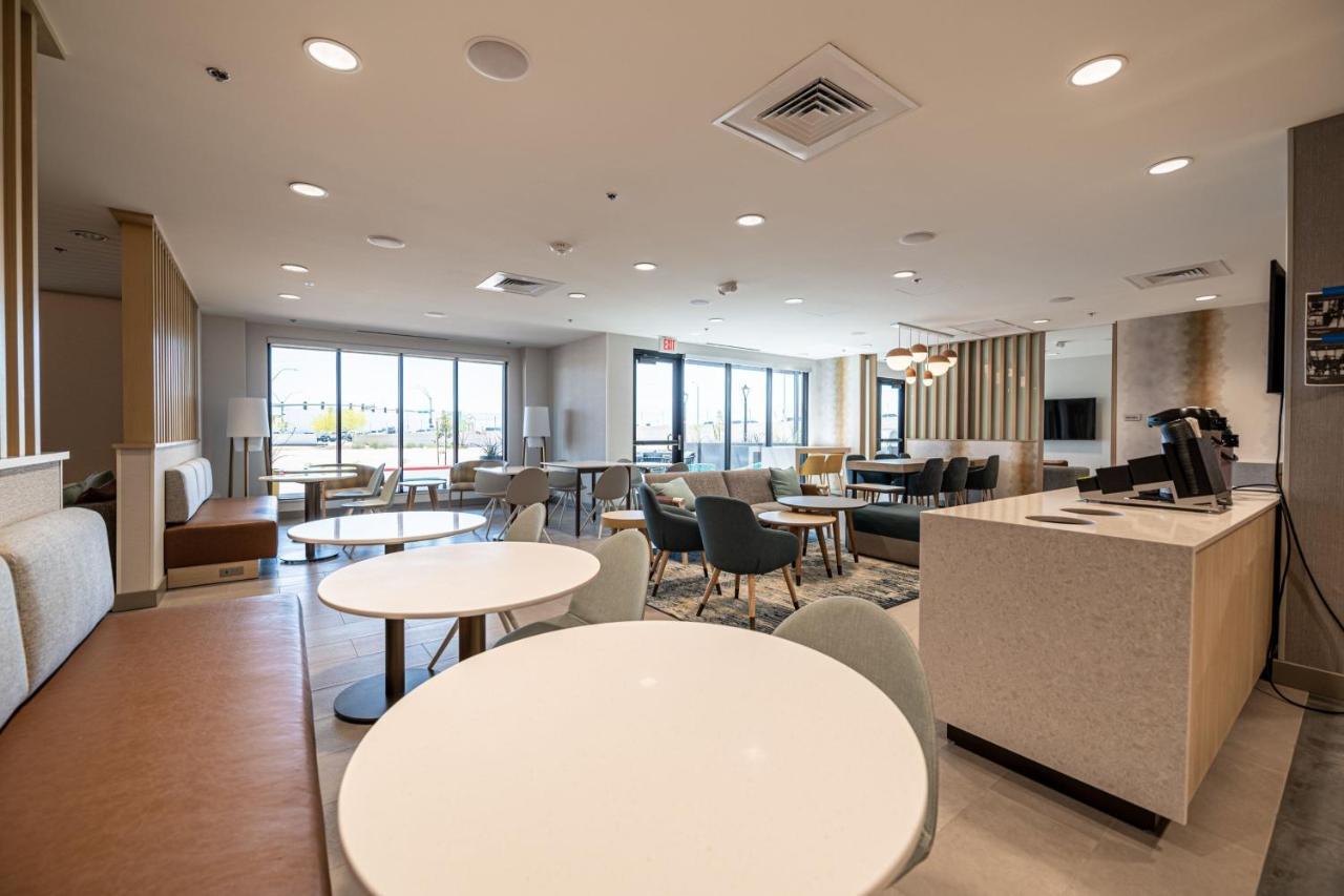 Towneplace Suites By Marriott Las Vegas North I-15 Екстер'єр фото