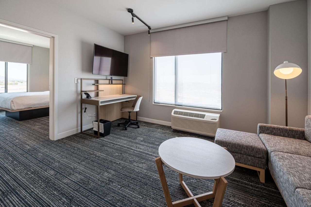 Towneplace Suites By Marriott Las Vegas North I-15 Екстер'єр фото